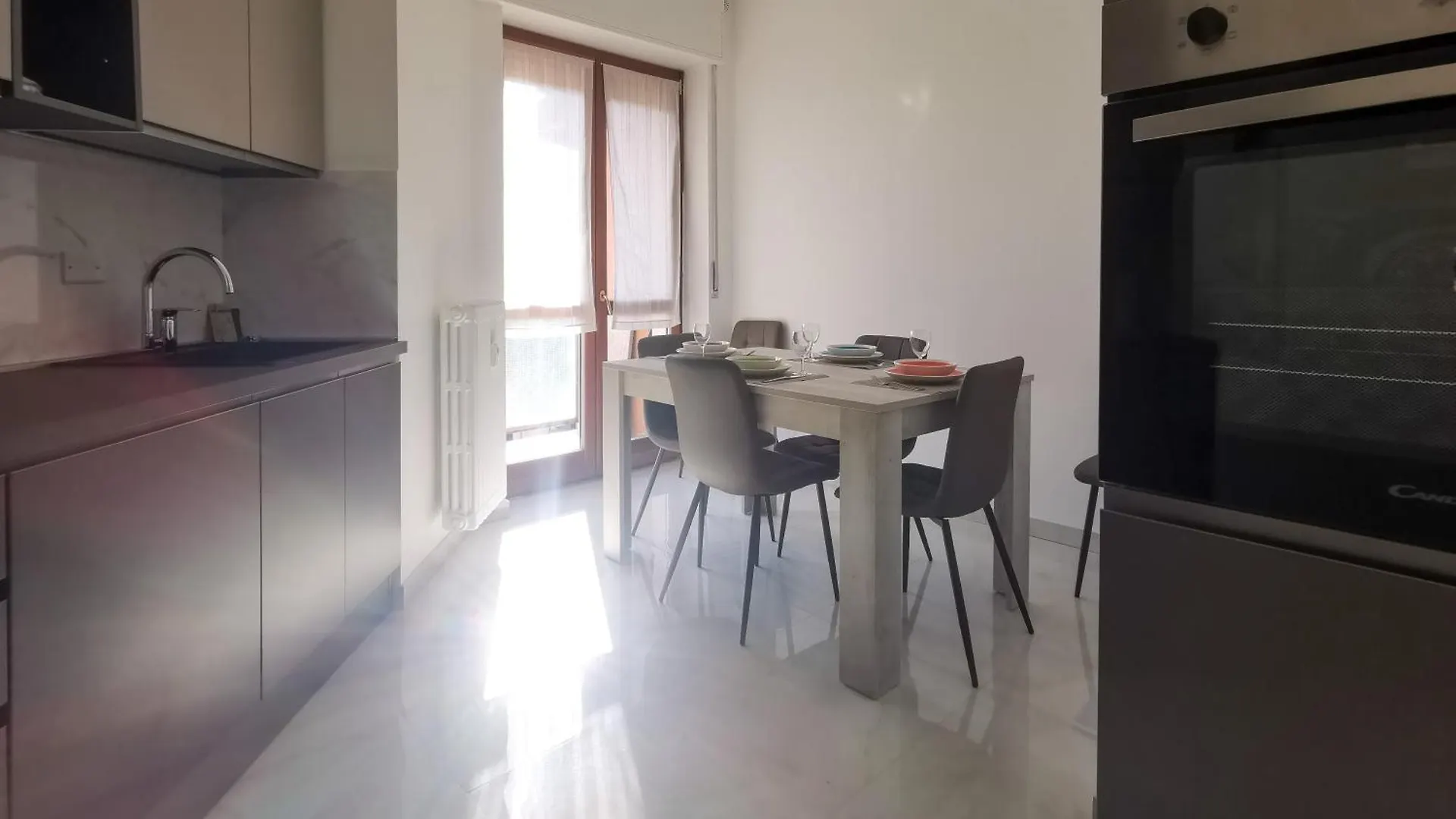 L'Arche Comfort&Relax - Old Style House Milan 0*,  Italy