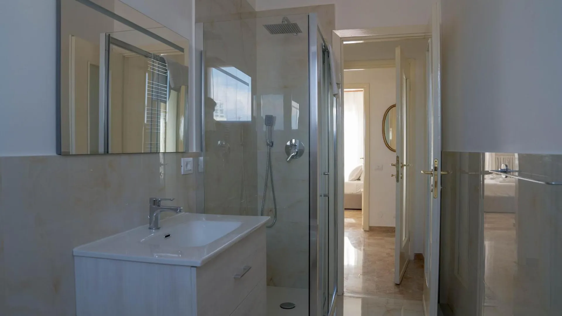 Apartment L'Arche Comfort&Relax - Old Style House Milan